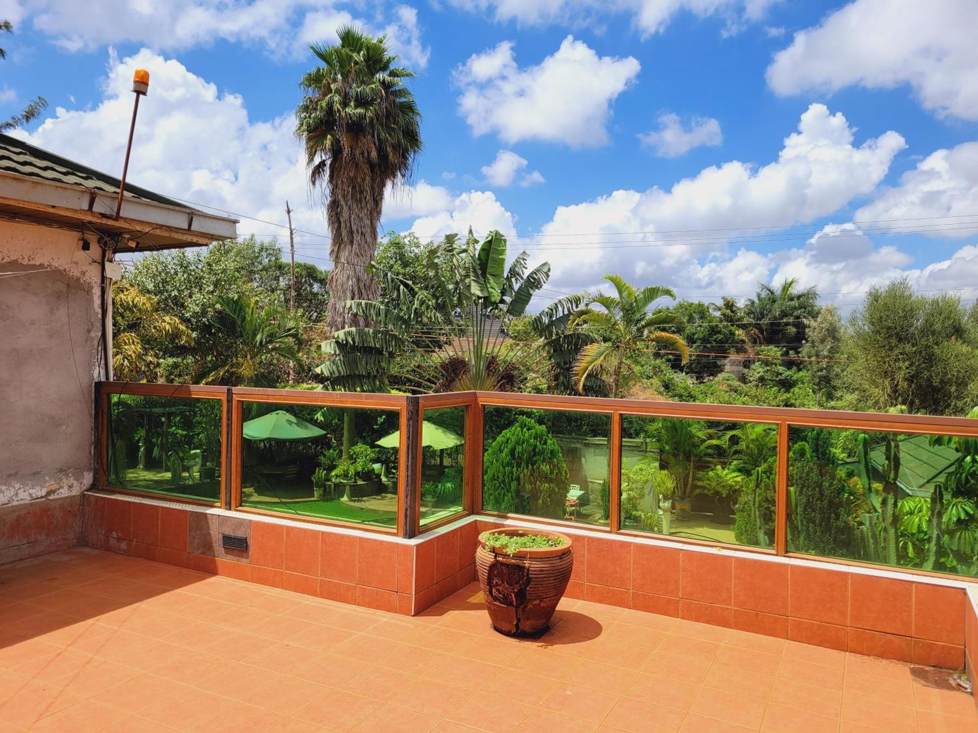 Отель Plant House Ruiru Экстерьер фото